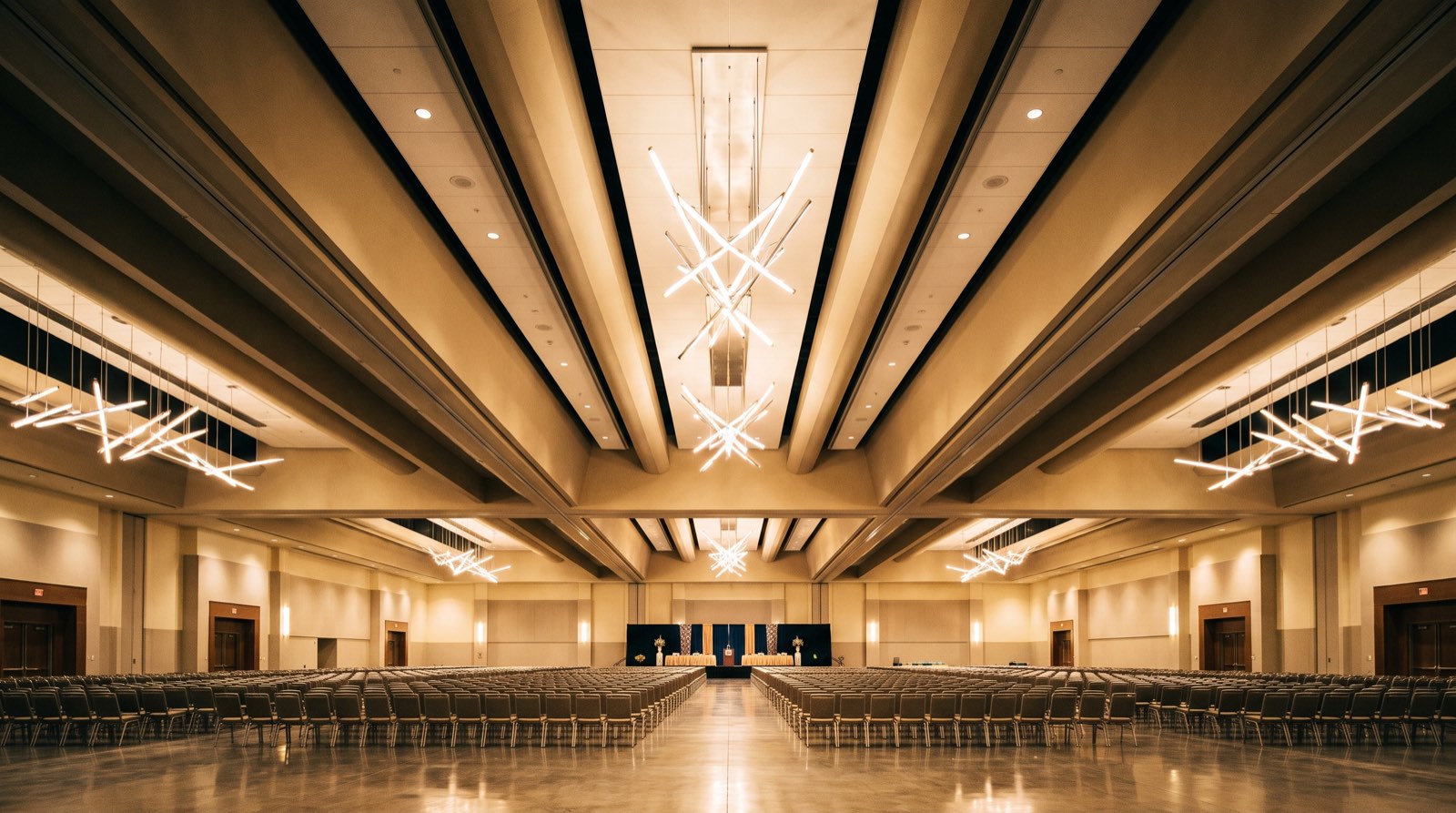 Pillarless Halls, Explained: Why Columns Quietly Cost You